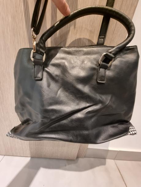 Čierno-modrá kabelka segue, 