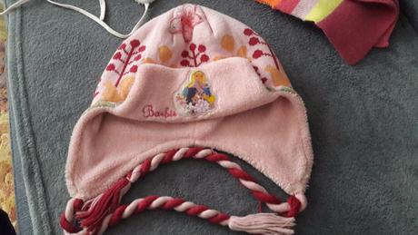 Zimne ciapky a sal, barbie,104