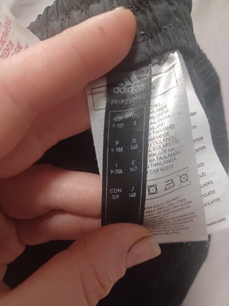 Kratasy adisa, adidas,140