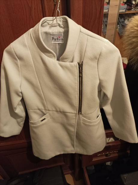 Krásny elegantný kabátik už aj s poštou, 128
