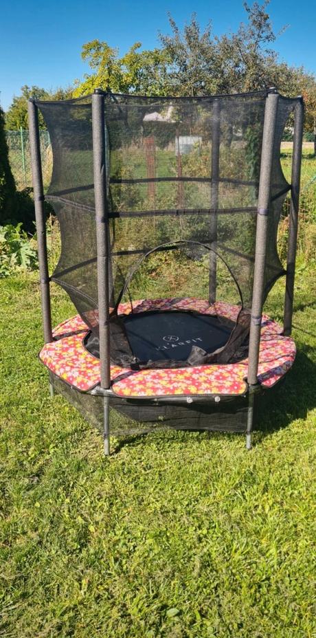 Trampolína, <150 cm