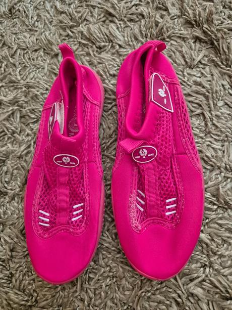 Topánky do vody, 33