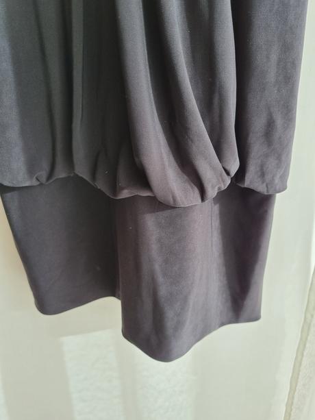 Cierne saty s kamienkami, xl