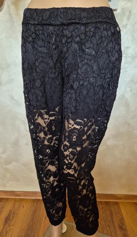 Krajkovane nohavice - pc 220 eur, guess,s