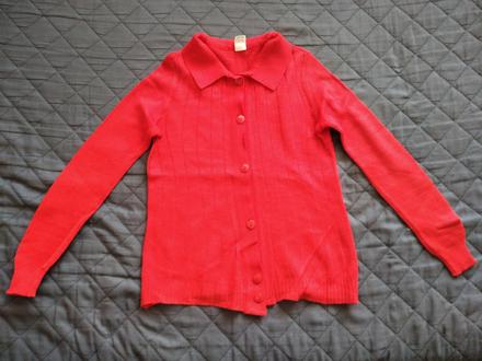 Červený svetrík, 146