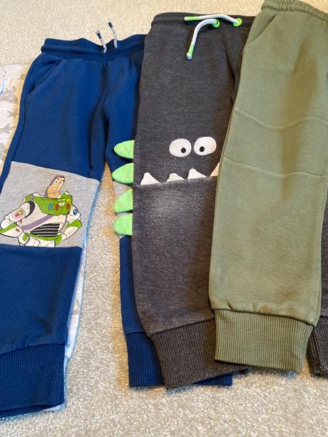 Detské tepláky, 104