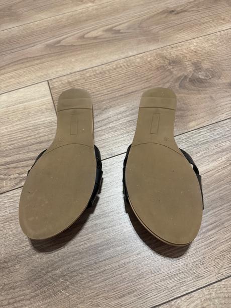 Čierne šľapky, graceland,38