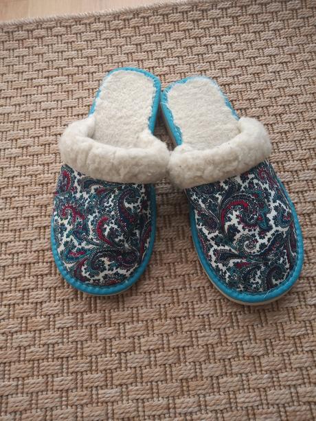 Oteplené papuče, 37