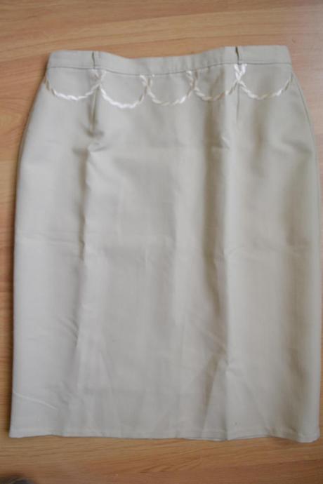 Krémová sukňa xs/s, s