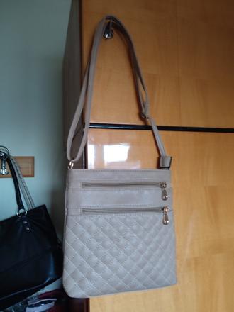 Kabelka crossbody, 