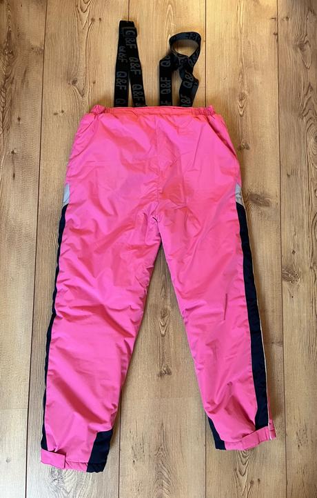 Dievčenské oteplovačky, 176