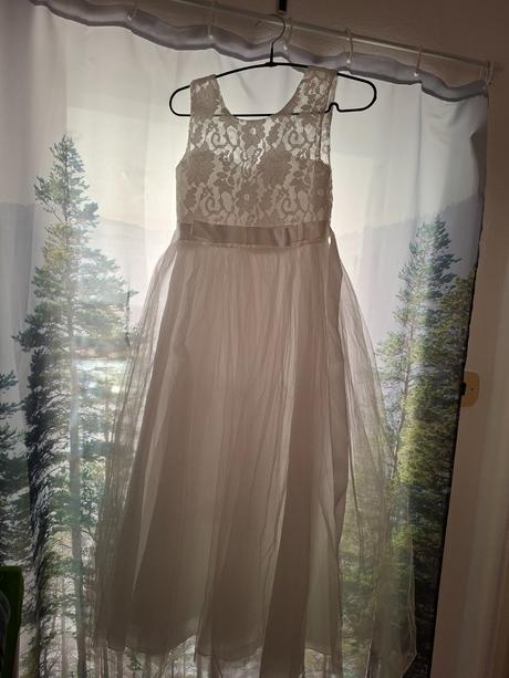 Šaty na 1. sväté prijímanie, 140