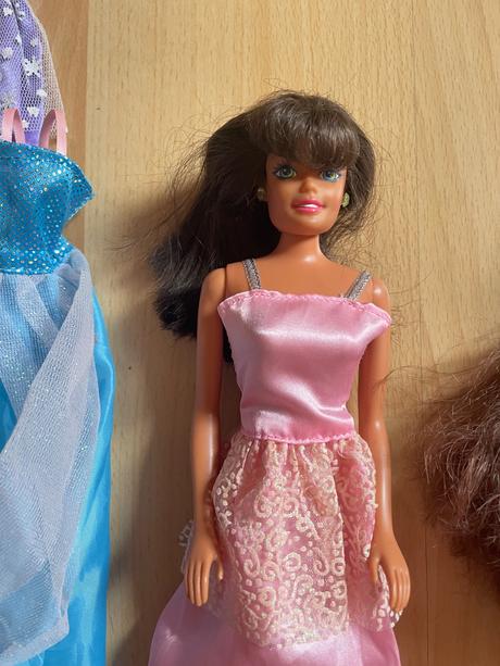 Barbie,