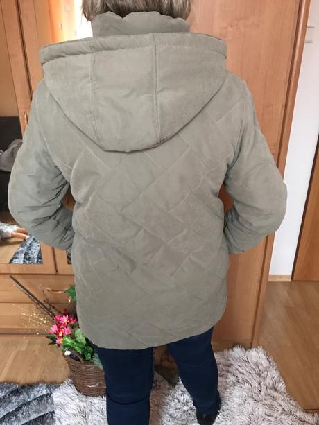 Prechodná bunda, 44