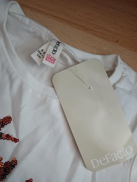 Nové veci pre dievčatko v.110, 104–116