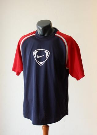 Vintage nike tn / total 90 swoosh shield y2k dre, nike,m