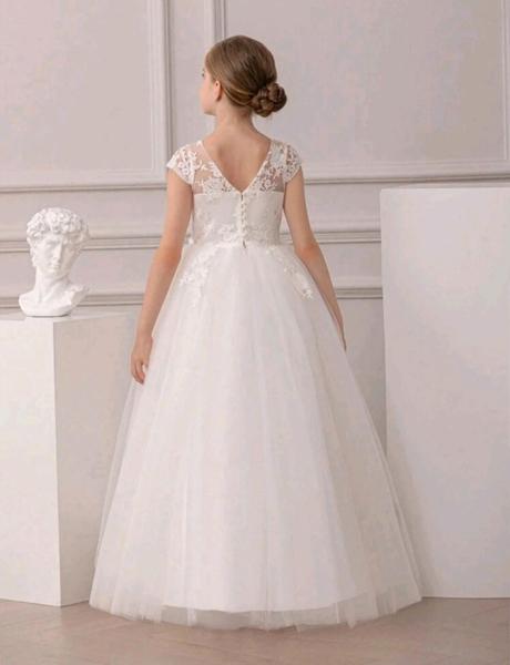 Šaty na prvé sväté, 158