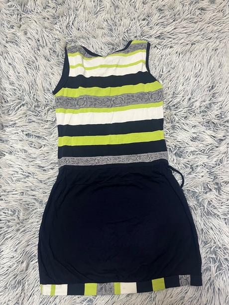 Dievčenské šaty, 152