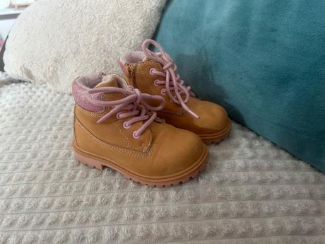 Čižmy 22, cupcake,22