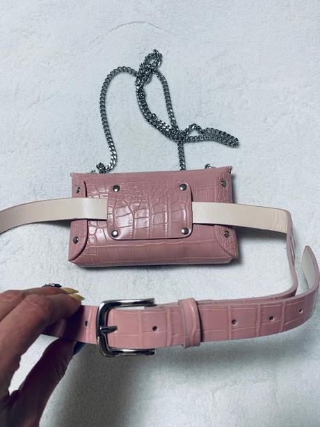 Ružová ľadvinka so strieborným kovom,