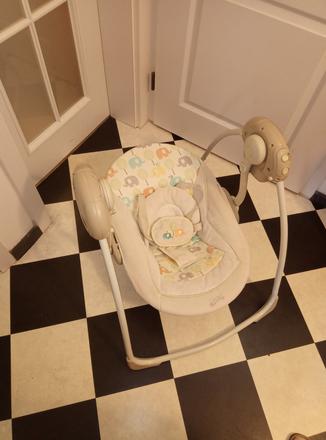 Hojdacie kresielko, hojdacka bright starts, 