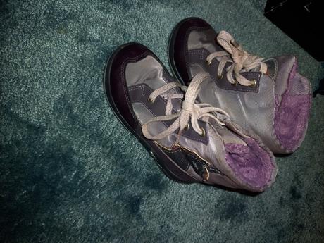 Unikornis čižmy, 23