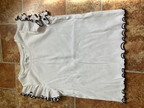 Tricko, reserved,158