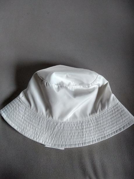 Klobucik dámsky, amisu