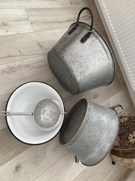 Váha na obilie, mliekarenská konva, vandle,,