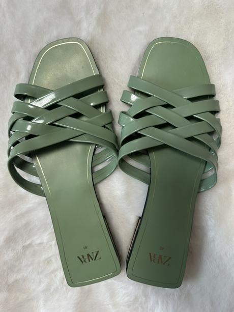 Šľapky zelenkavé lesklé zn. zara originál, zara,40