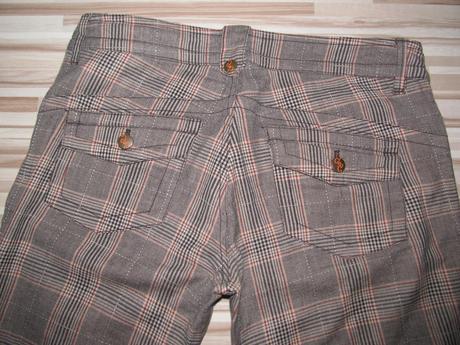 Kárované nohavice zn. cropp town, l