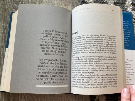 Čiesi dieťa, tretie dvojča, let kršiaka rybára...,