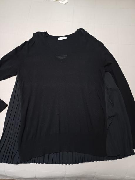 Nádherný svetrík s riasením maida mila, č.m/l, m