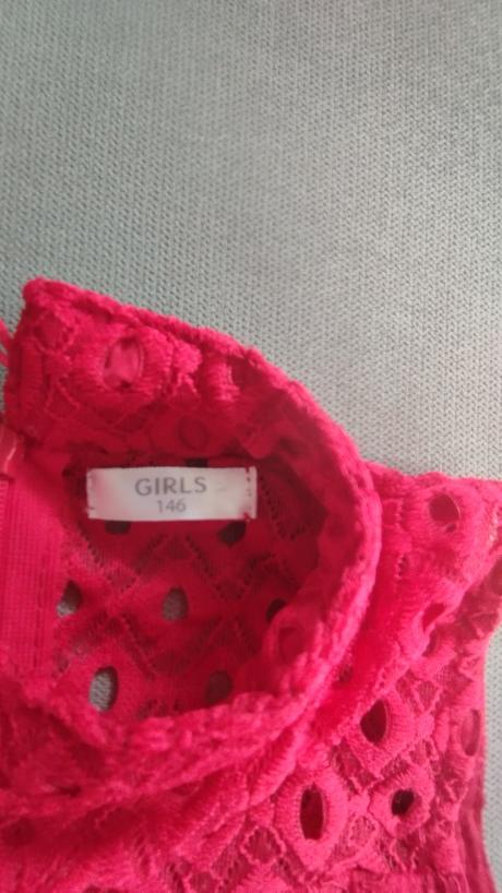 Spoločenské šaty, 146