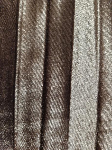 Zamatová plisovaná sukňa, xs