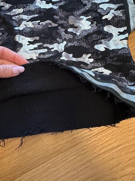 Crop top please, pleas,s