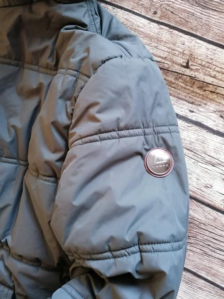 Zimna bunda luhta, 50