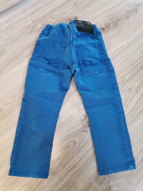 Chlapčenske modré rifle, h&m,98