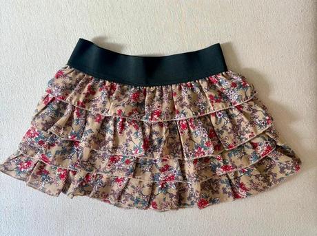 Kvetinová volánová sukňa s elastickým pásom, s