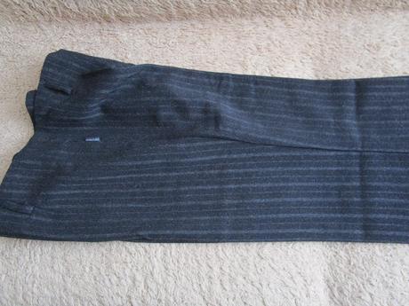 909. elegantné nohavice, 48