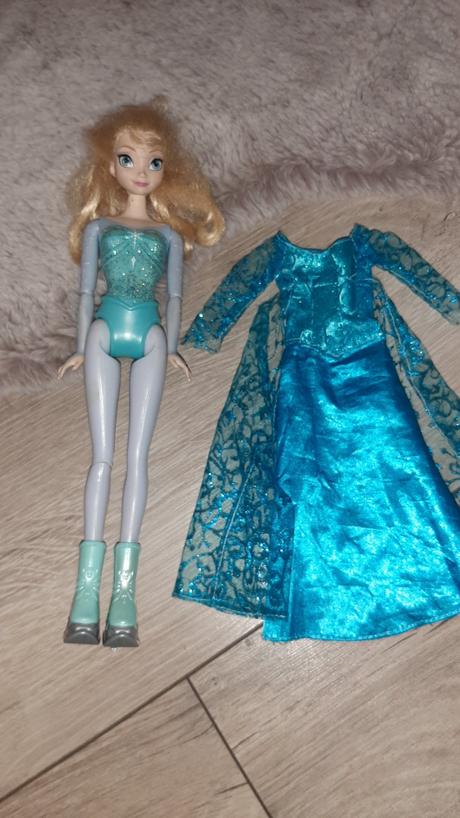 Frozen elsa, ľadová korčuliarka,
