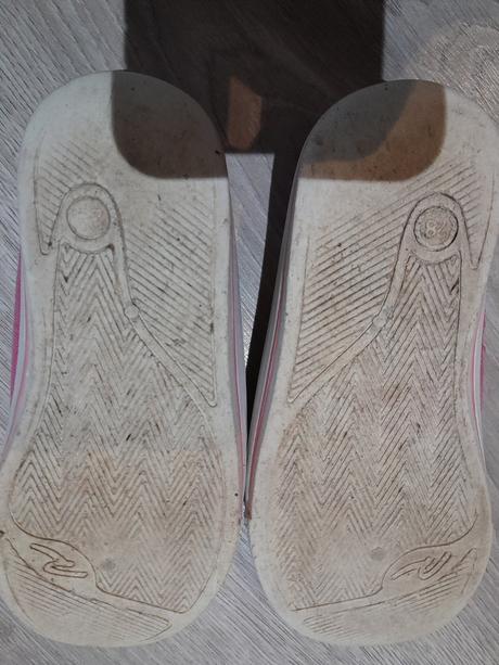 Predám detské plátené tenisky, 28