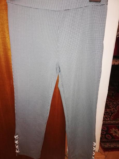 Elegantne tristvrtaky, m