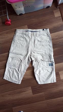 Dlhšie kraťasy v m/50, m