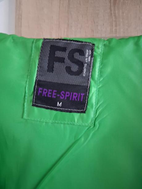 Zelená guľkovaná bunda, m