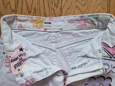 Dievčenské rifle, bershka,32