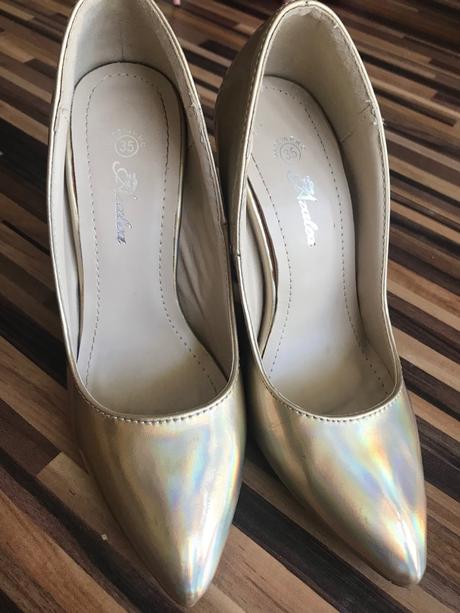 Zlaté lodičky, azaléia,35