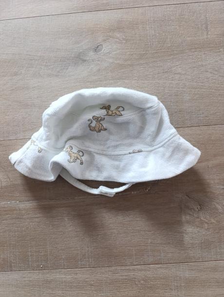 Klobúk leví kráľ, disney,86