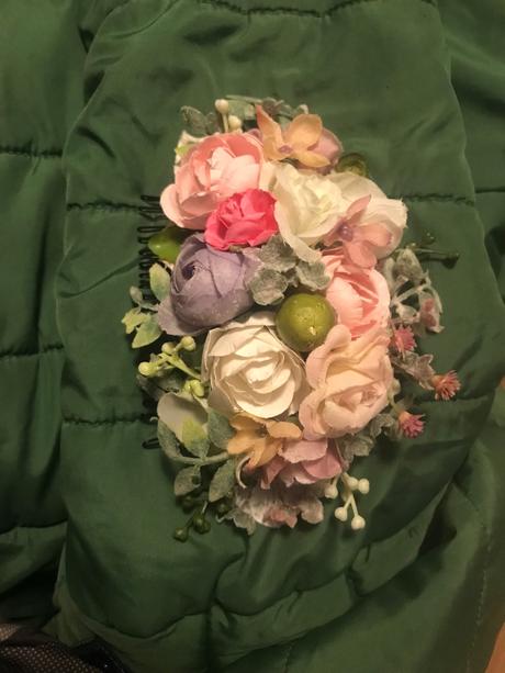 Kvetinové hrebienky do vlasov, 