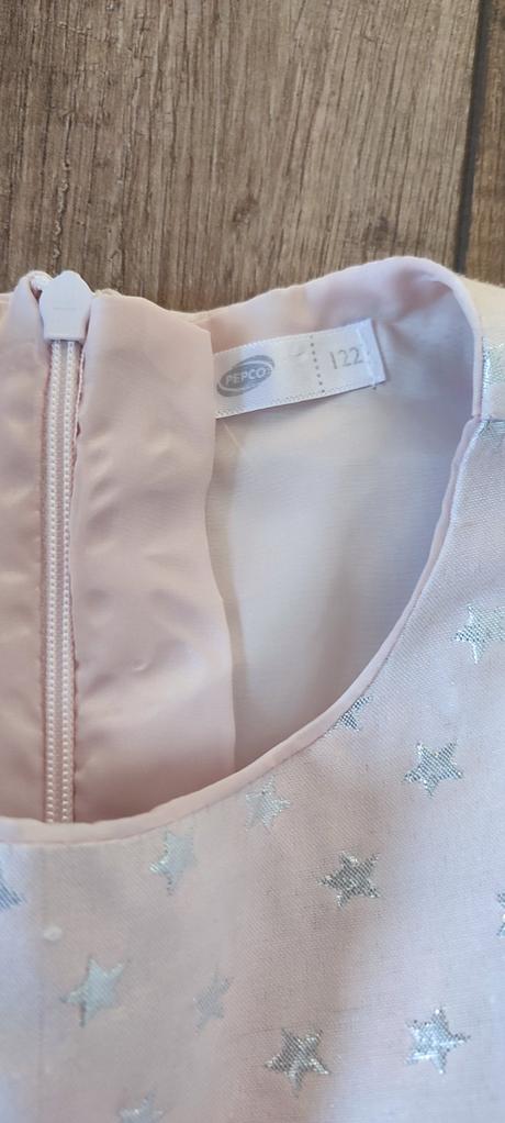 Dievčenské šaty, 122